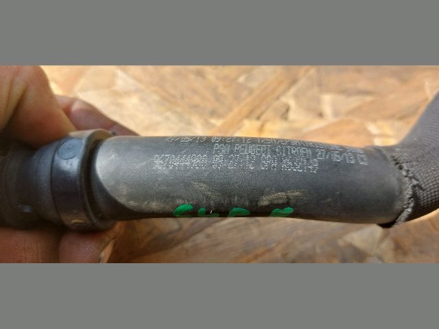 bontott CITROËN C4 PICASSO Fűtőradiátor Vízcső Alsó