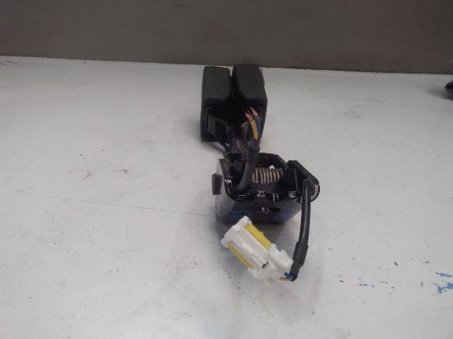 bontott CITROËN C4 PICASSO Hátsó középső Biztonsági Öv Csat