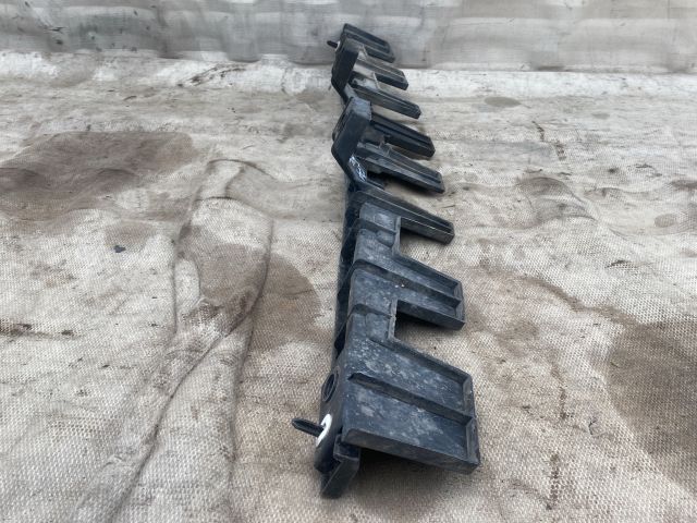 bontott CITROËN C4 PICASSO Hátsó középső Lökhárító Tartó (Műanyag)