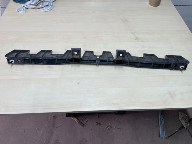 bontott CITROËN C4 PICASSO Hátsó középső Lökhárító Tartó (Műanyag)