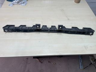 bontott CITROËN C4 PICASSO Hátsó középső Lökhárító Tartó (Műanyag)