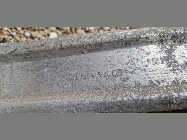 bontott CITROËN C4 PICASSO Hátsó Lökhárító Merevítő (Fém)