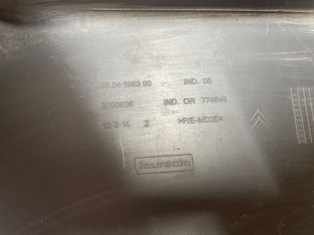 bontott CITROËN C4 PICASSO Homlokfal Burkolat