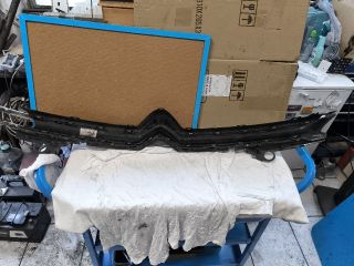 bontott CITROËN C4 PICASSO Hűtőrács