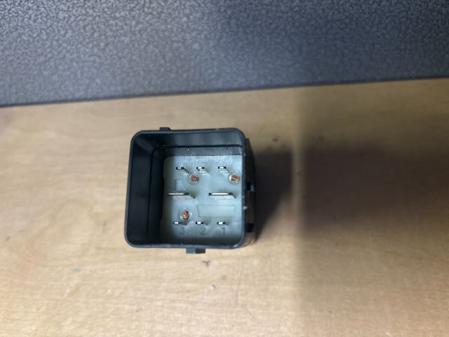 bontott CITROËN C4 PICASSO Izzító Relé