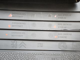 bontott CITROËN C4 PICASSO Jobb B Oszlop Burkolat