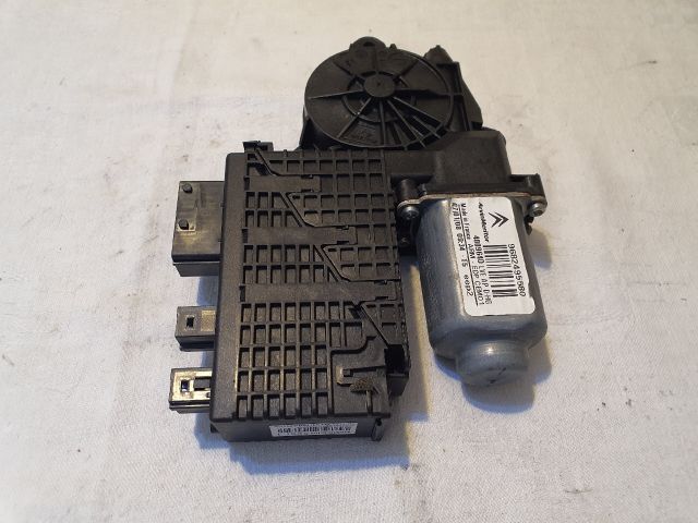 bontott CITROËN C4 PICASSO Jobb első Ablakemelő Motor