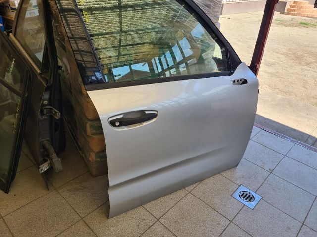 bontott CITROËN C4 PICASSO Jobb első Ajtó (Részeivel)