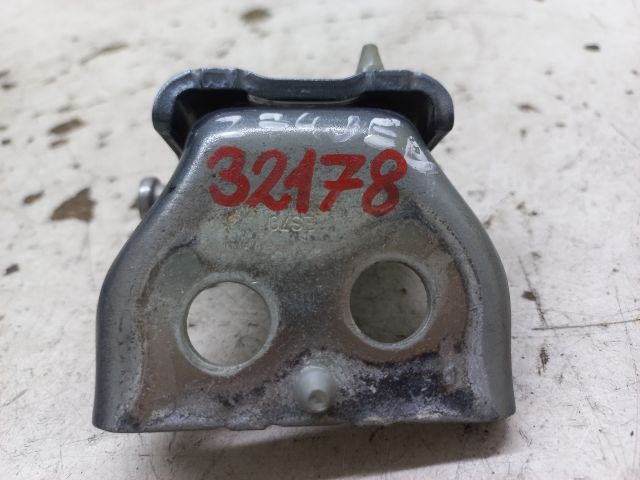 bontott CITROËN C4 PICASSO Jobb első Alsó Zsanér