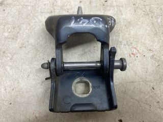 bontott CITROËN C4 PICASSO Jobb első Alsó Zsanér