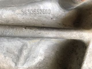 bontott CITROËN C4 PICASSO Jobb első Féltengely Tartó