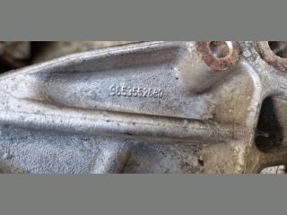 bontott CITROËN C4 PICASSO Jobb első Féltengely Tartó