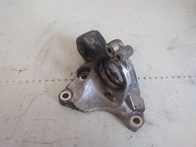 bontott CITROËN C4 PICASSO Jobb első Féltengely Tartó