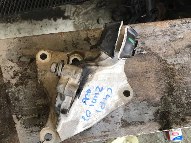 bontott CITROËN C4 PICASSO Jobb első Féltengely Tartó