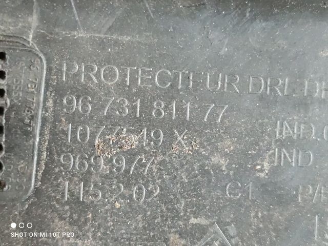 bontott CITROËN C4 PICASSO Jobb első Lökhárító Sarok