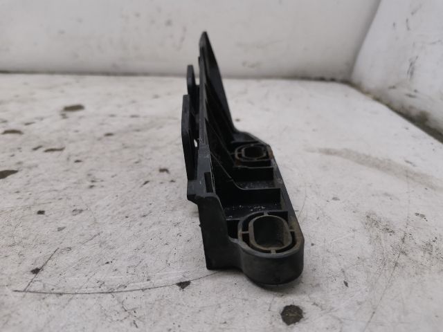 bontott CITROËN C4 PICASSO Jobb első Lökhárító Tartó (Műanyag)