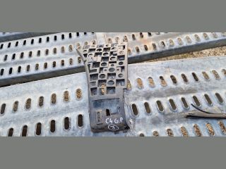 bontott CITROËN C4 PICASSO Jobb első Oldal Lökhárító Tartó (Műanyag)