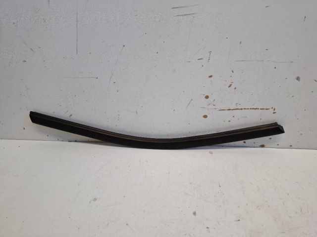 bontott CITROËN C4 PICASSO Jobb első Sárvédő Díszléc