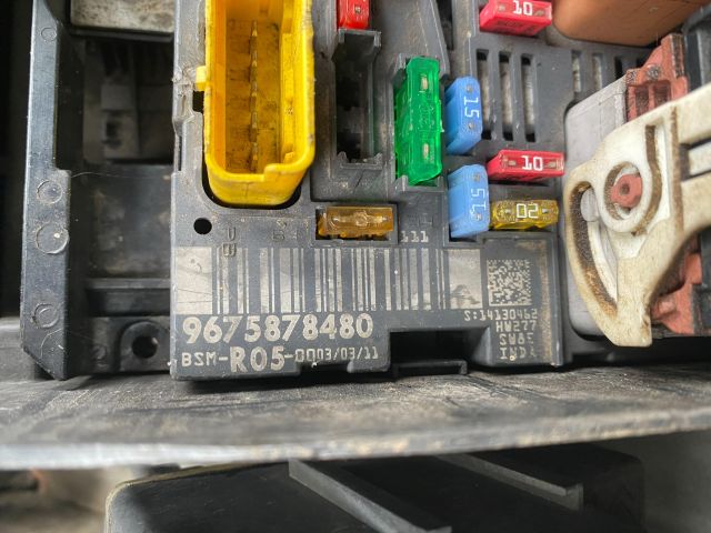 bontott CITROËN C4 PICASSO Jobb első Sárvédő