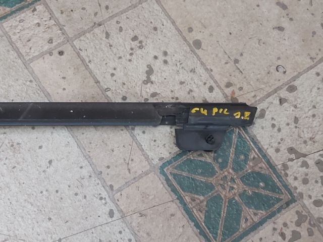 bontott CITROËN C4 PICASSO Jobb első Vízlehúzó Gumicsík