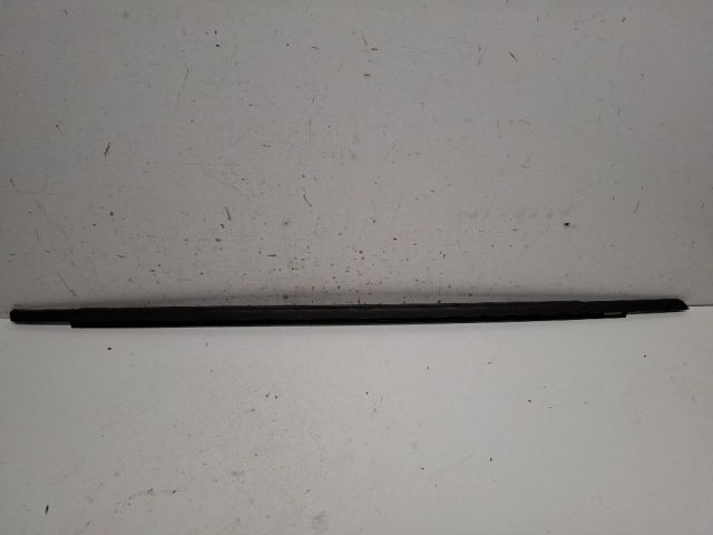 bontott CITROËN C4 PICASSO Jobb első Vízlehúzó Gumicsík