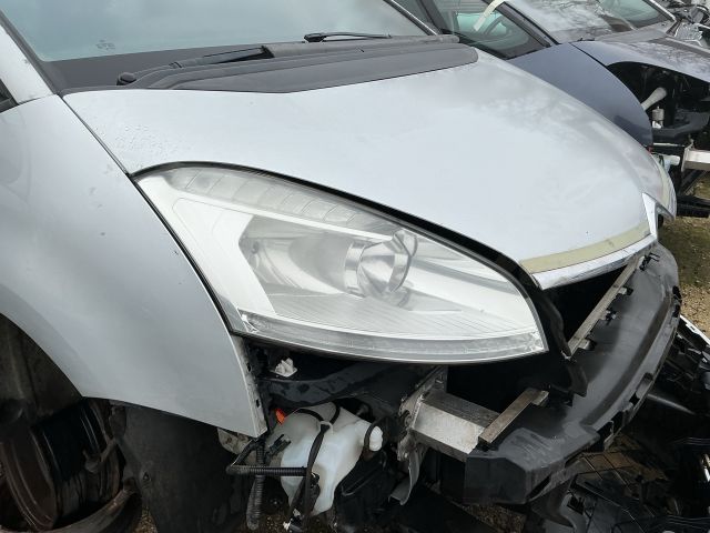 bontott CITROËN C4 PICASSO Jobb Fényszóró
