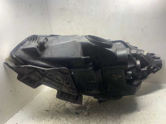 bontott CITROËN C4 PICASSO Jobb Fényszóró