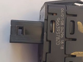 bontott CITROËN C4 PICASSO Jobb hátsó Ablakemelő Kapcsoló