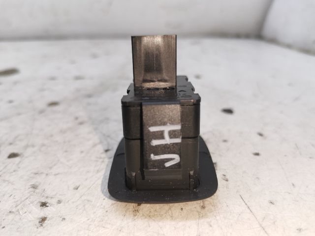 bontott CITROËN C4 PICASSO Jobb hátsó Ablakemelő Kapcsoló