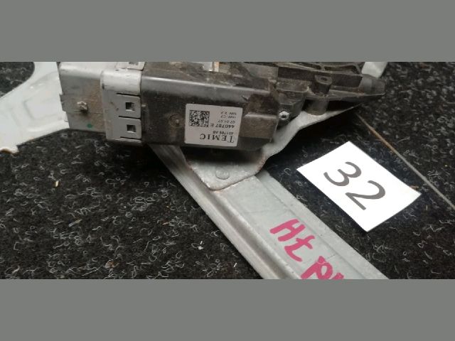 bontott CITROËN C4 PICASSO Jobb hátsó Ablakemelő Szerkezet (Elektromos)