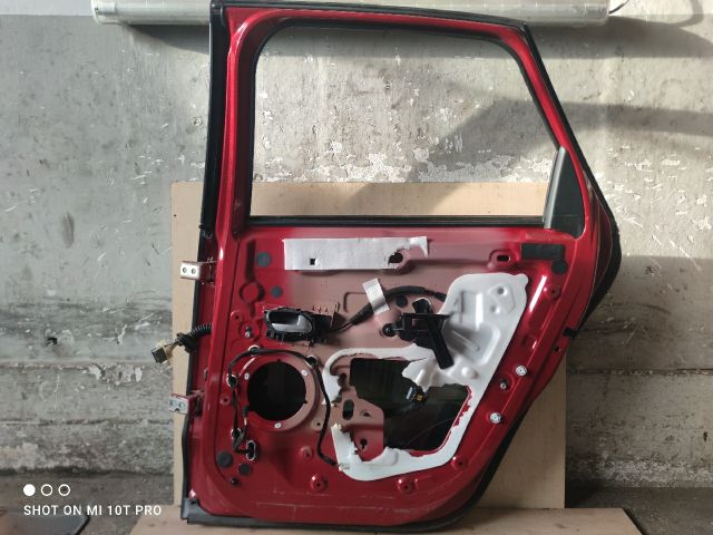 bontott CITROËN C4 PICASSO Jobb hátsó Ajtó (Részeivel)