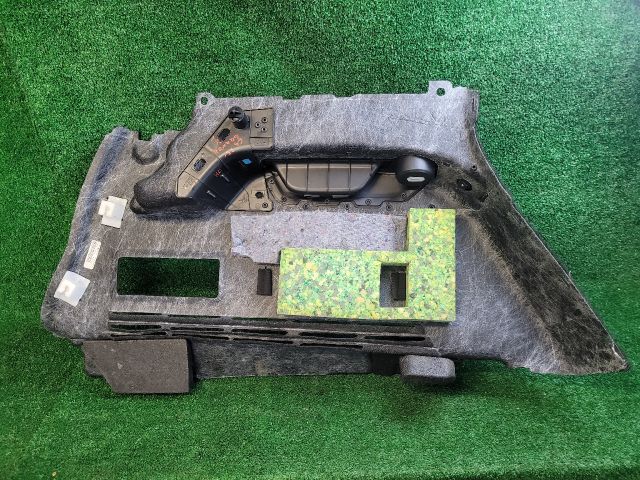 bontott CITROËN C4 PICASSO Jobb hátsó Csomagtér Burkolat (Műanyag)