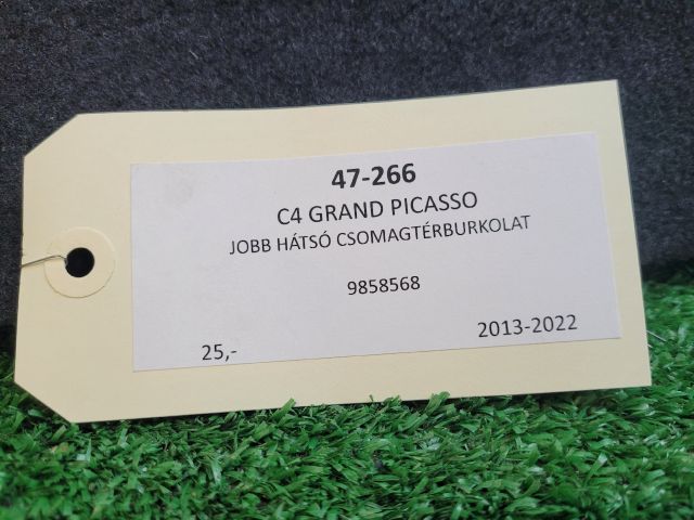 bontott CITROËN C4 PICASSO Jobb hátsó Csomagtér Burkolat (Műanyag)