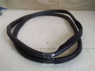 bontott CITROËN C4 PICASSO Jobb hátsó Gumikéder