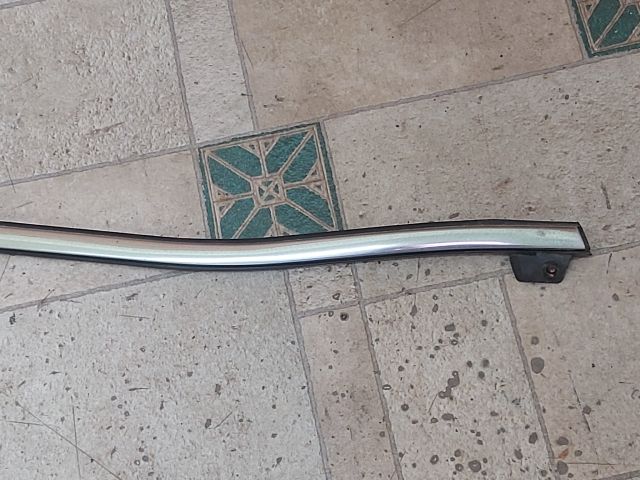 bontott CITROËN C4 PICASSO Jobb hátsó Vízlehúzó Gumicsík