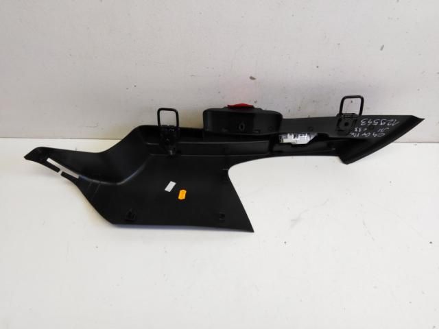 bontott CITROËN C4 PICASSO Jobb Kalaptartó Tartó Konzol