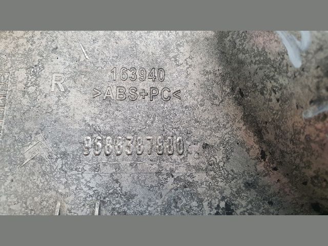 bontott CITROËN C4 PICASSO Jobb Ködzárófény