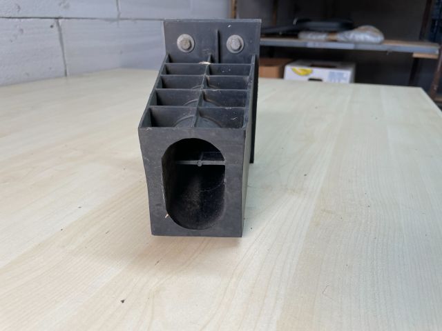 bontott CITROËN C4 PICASSO Jobb Lökhárító Tartó Nyúlványvég