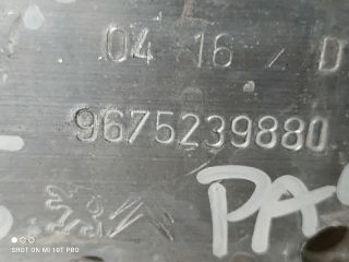 bontott CITROËN C4 PICASSO Jobb Lökhárító Tartó Nyúlványvég