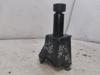 bontott CITROËN C4 PICASSO Jobb Motorháztető Ütköző