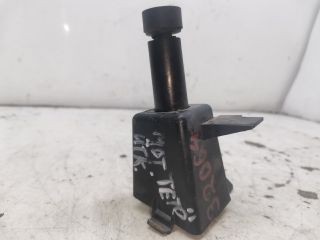 bontott CITROËN C4 PICASSO Jobb Motorháztető Ütköző