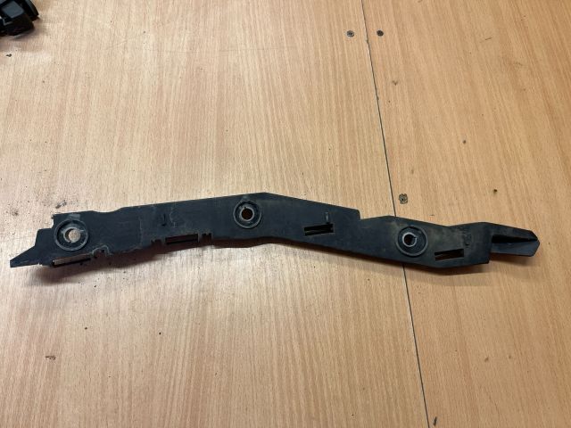 bontott CITROËN C4 PICASSO Jobb Sárvédő Oldaltartó