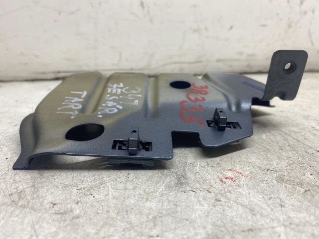 bontott CITROËN C4 PICASSO Jobb Sárvédő Oldaltartó