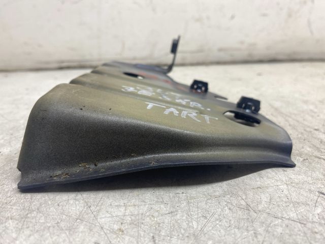 bontott CITROËN C4 PICASSO Jobb Sárvédő Oldaltartó