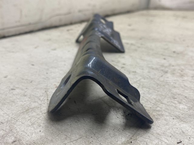 bontott CITROËN C4 PICASSO Jobb Sárvédő Oldaltartó