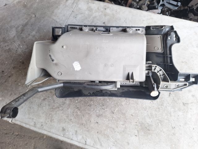 bontott CITROËN C4 PICASSO Kesztyűtartó