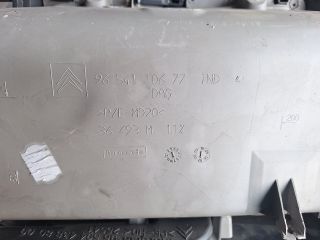 bontott CITROËN C4 PICASSO Kesztyűtartó