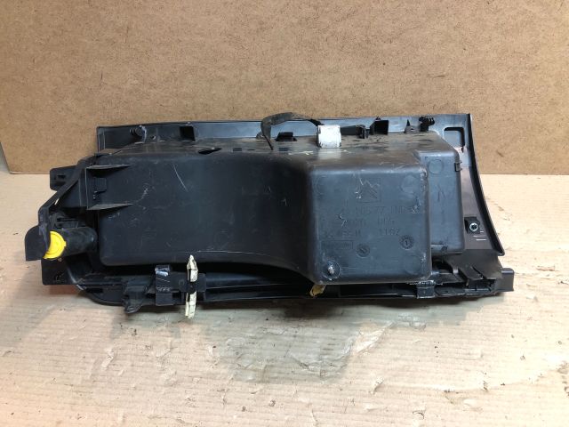 bontott CITROËN C4 PICASSO Kesztyűtartó