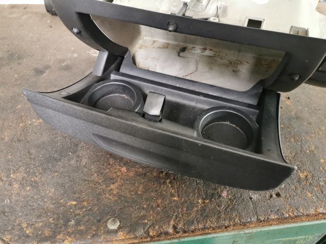 bontott CITROËN C4 PICASSO Kesztyűtartó