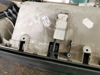 bontott CITROËN C4 PICASSO Kesztyűtartó